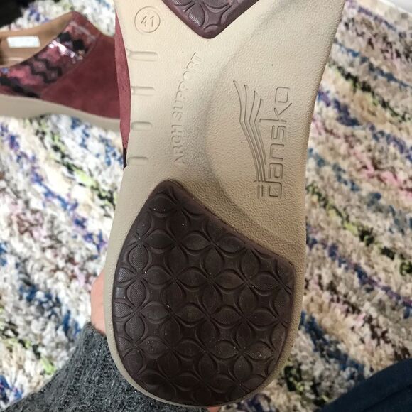 Dansko suede wine colored mules‎ - Picture 5 of 6